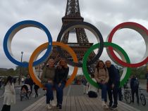 Za vsakim dobrim tekmovalcem/ učencem je skupina trenerjev/ učiteljic. title=