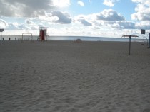 Plaža 
Menda se Estonci poleti v tem morju tudi kopajo. Temperatura le-tega ne presega 16°C. title=