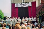 Ob 9.30 je bila pred cerkvijo sveta maša, ki jo je vodil mariborski škof dr. Franc Kramberger, z blagoslovitvijo prenovljene farne cerkve title=