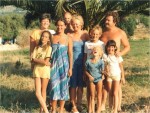 V drugi polovici 80-ih let prejšnjega stoletja na Visu, družina gospoda Milana Kotnika, družina gospoda Draga Kotnika in družina Stanka Šlaga title=