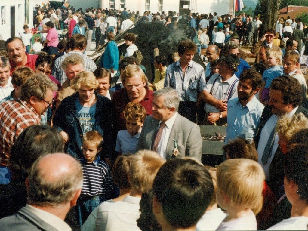 Milan Kučan pri kovaču na praznovanju 900-letnice, 22. september 1991